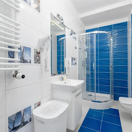 Nadmorskie 2 Sypialnie & Parking By Renters Daire *