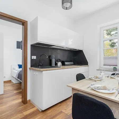 Nadmorskie 2 Sypialnie & Parking By Renters Daire Swinoujscie