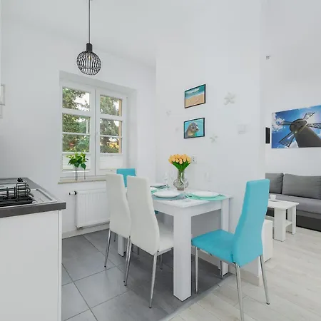 Daire Nadmorskie 2 Sypialnie & Parking By Renters Swinoujscie