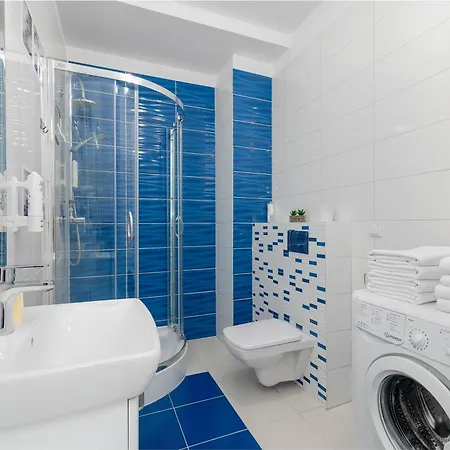 Nadmorskie 2 Sypialnie & Parking By Renters Daire Swinoujscie