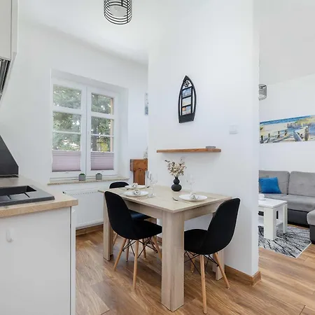 Apartment Nadmorskie 2 Sypialnie & Parking By Renters Swinoujscie