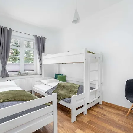 Nadmorskie 2 Sypialnie & Parking By Renters Daire