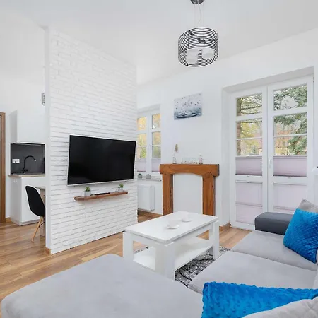 Nadmorskie 2 Sypialnie & Parking By Renters Daire Swinoujscie