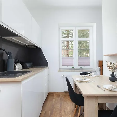 Nadmorskie 2 Sypialnie & Parking By Renters Daire Swinoujscie