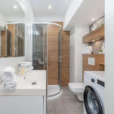 Nadmorskie 2 Sypialnie & Parking By Renters Daire